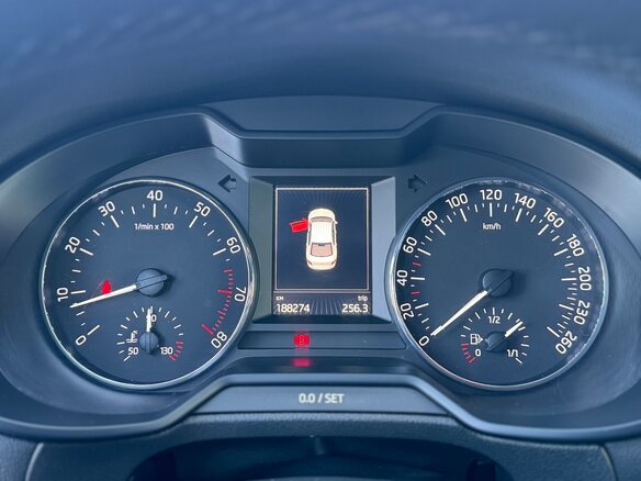2016 Skoda Octavia III (A7), бежевый, 1250000 рублей - вид 16