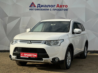 2014 Mitsubishi Outlander III Рестайлинг, белый, 1656000 рублей, вид 1
