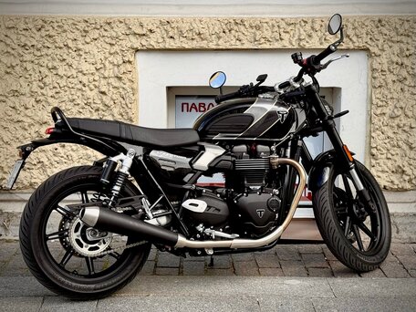 2025 Triumph Speed Twin, чёрный, 1190000 рублей, вид 2