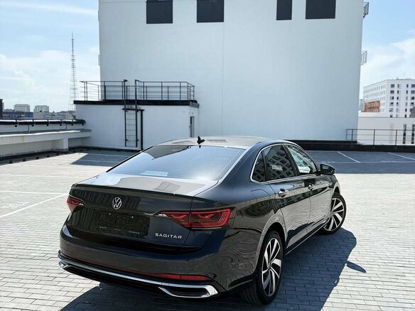 2023 Volkswagen Sagitar III Рестайлинг, серебристый, 1640000 рублей - вид 3