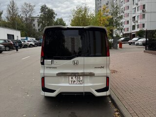 2018 Honda Stepwgn V Рестайлинг, белый, 2600000 рублей, вид 4