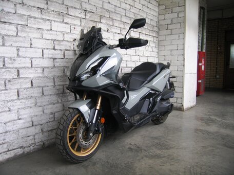 2024 Honda ADV350, серый, 800000 рублей, вид 1