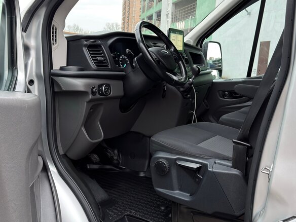 2022 Ford Transit, серебристый, 3800000 рублей - вид 5