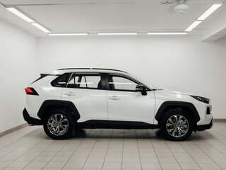 2025 Toyota RAV4 V (XA50), белый, 4490000 рублей, вид 4