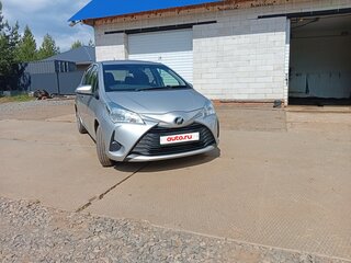 2018 Toyota Vitz III (XP130) Рестайлинг, серый, 820000 рублей, вид 2