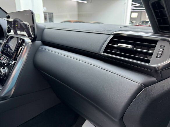 2025 Lexus LX 700h IV, чёрный, 19770000 рублей - вид 33