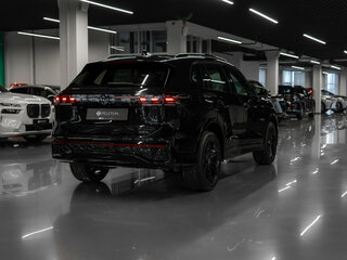 2026 Volkswagen Tiguan L Pro III (China Market), чёрный, 4990000 рублей, вид 5