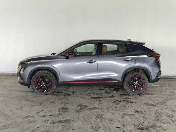 2022 Omoda C5 I, серый, 1780000 рублей - вид 6