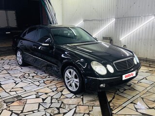 2004 Mercedes-Benz E-Класс 200 III (W211, S211), чёрный, 650000 рублей, вид 3