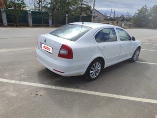 2012 Skoda Octavia II (A5) Рестайлинг, белый, 890000 рублей, вид 5