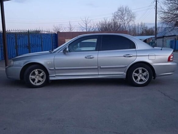 2005 Kia Magentis I Рестайлинг, серебристый, 600000 рублей - вид 8