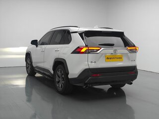 2025 Toyota RAV4 V (XA50), белый, 3335355 рублей, вид 5