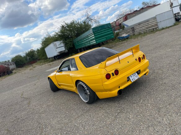 1993 Nissan Skyline VIII (R32), жёлтый - вид 17