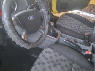 2008 Ford Focus II Рестайлинг, жёлтый, 330000 рублей, вид 5