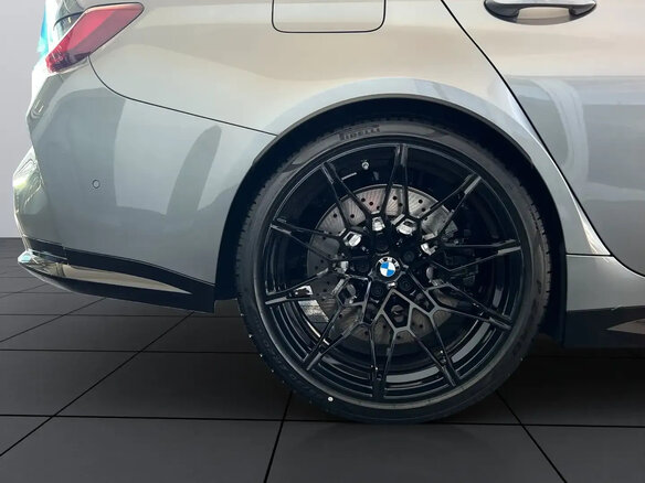 2026 BMW M3 Competition Package VI (G80) Рестайлинг, серебристый - вид 4