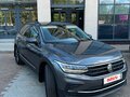 2021 Volkswagen Tiguan II Рестайлинг, серый, 2790000 рублей - вид 1