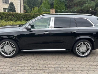 2021 Mercedes-Benz Maybach GLS 600 I, чёрный, 11000000 рублей, вид 3