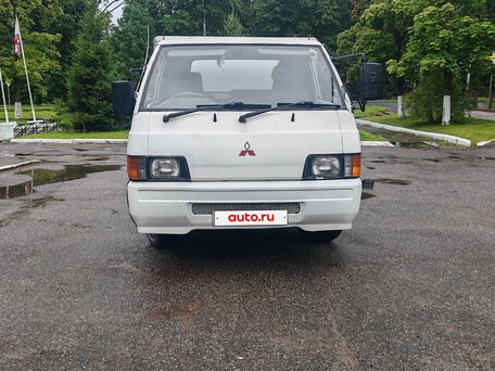 1995 Mitsubishi Delica, белый, 600000 рублей, вид 1