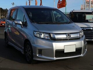 2016 Honda Freed Spike I Рестайлинг 2, серебристый, 910000 рублей, вид 1