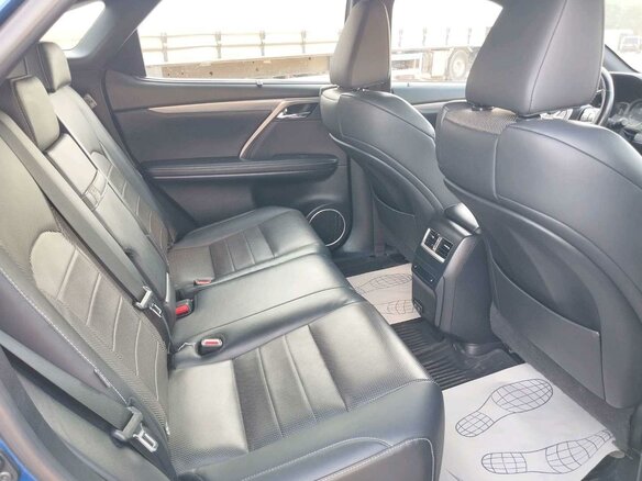 2020 Lexus RX 300 IV Рестайлинг, синий, 4750000 рублей - вид 14