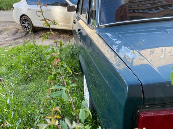 2005 Lada (ВАЗ) 2105, зелёный, 200000 рублей - вид 3