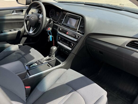 2018 Hyundai Sonata VII (LF) Рестайлинг, чёрный, 2650000 рублей - вид 8