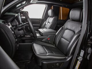 2026 Ram 1500 Crew Cab eTorque V Рестайлинг, красный, 11998000 рублей, вид 5