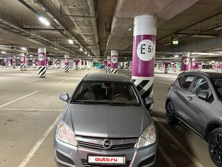 2011 Opel Astra H Рестайлинг, серебристый, 560000 рублей, вид 3