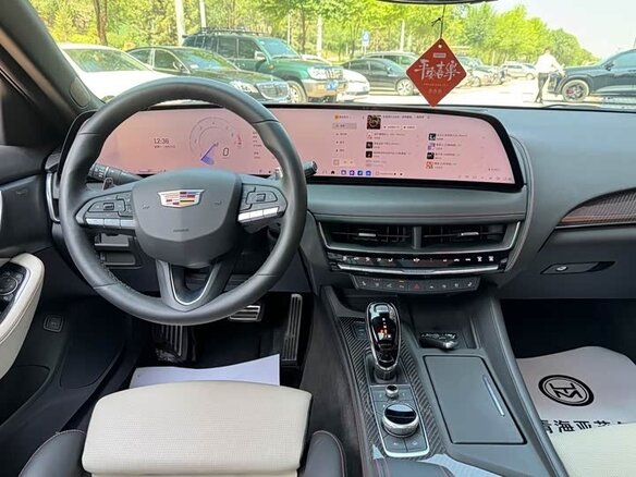 2025 Cadillac CT5 I Рестайлинг, зелёный, 5767055 рублей - вид 10