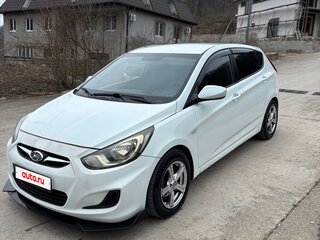 2011 Hyundai Solaris I, белый, 650000 рублей, вид 1