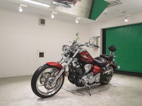 2013 Yamaha XV 1900, красный, 895000 рублей, вид 4