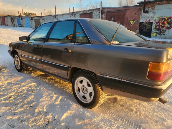 1983 Audi 100 III (C3), серый, 200000 рублей - вид 5
