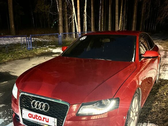 2010 Audi A4 IV (B8), красный, 1000000 рублей - вид 2