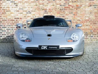 1997 Porsche 911 GT1 996, серебристый, 1000000000 рублей, вид 4