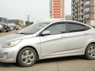 2014 Hyundai Solaris I, серебристый, 750000 рублей, вид 4