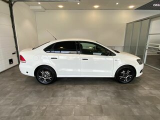 2013 Volkswagen Polo V, белый, 516000 рублей, вид 4