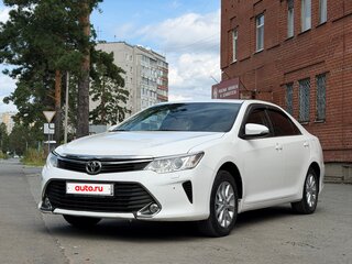 2014 Toyota Camry VII (XV50) Рестайлинг, белый, 1930000 рублей, вид 2