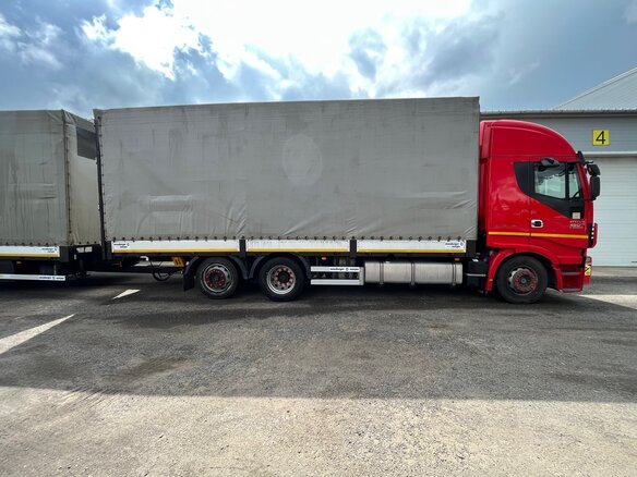 2013 Iveco Stralis, красный, 6500000 рублей - вид 6