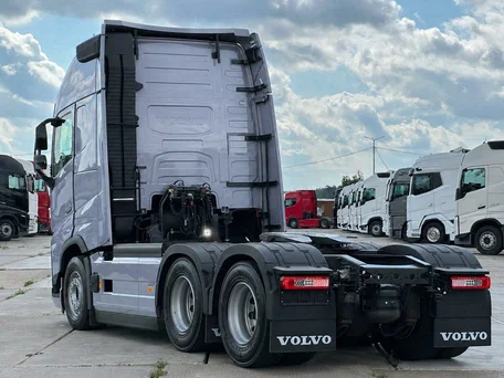 2026 Volvo FH, серебристый, 22793880 рублей, вид 3