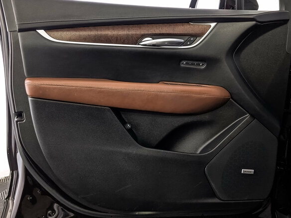 2020 Cadillac XT5 I Рестайлинг, красный, 3090000 рублей - вид 17