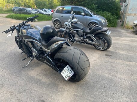 2009 Harley-Davidson V-Rod, серый, 2000000 рублей, вид 3