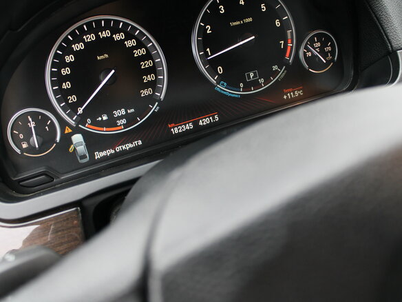2010 BMW 7 серии Long 750Li V (F01/F02/F04), чёрный, 1415000 рублей - вид 20