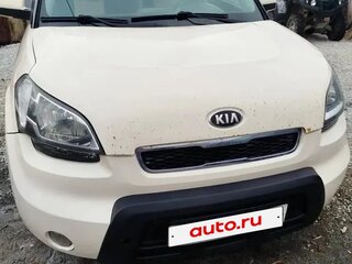 2013 Kia Soul I Рестайлинг, бежевый, 550000 рублей, вид 1