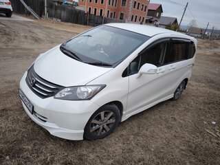 2010 Honda Freed Spike I Рестайлинг, белый, 925000 рублей, вид 1