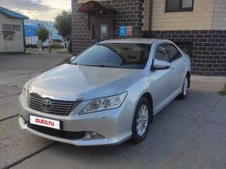 2012 Toyota Camry VII (XV50), серебристый, 1200000 рублей, вид 1