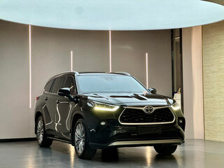 2024 Toyota Highlander IV (XU70), чёрный, 4993875 рублей, вид 3