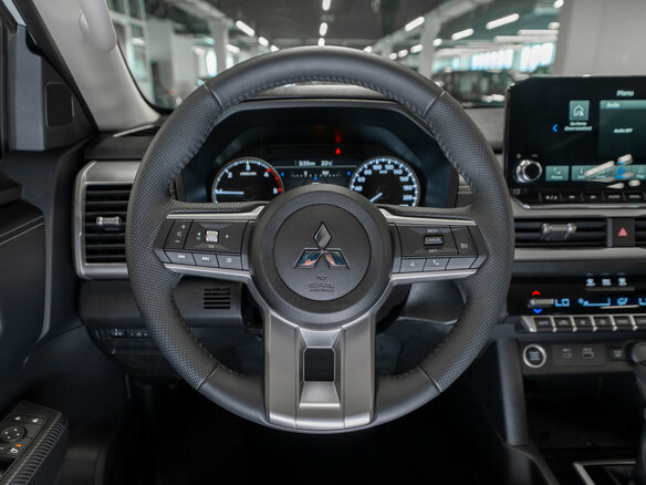 2025 Mitsubishi L200 VI, белый - вид 9