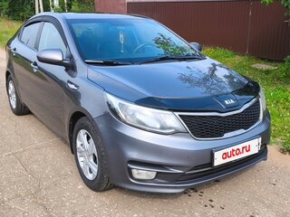 2016 Kia Rio III Рестайлинг, серый, 900000 рублей, вид 2