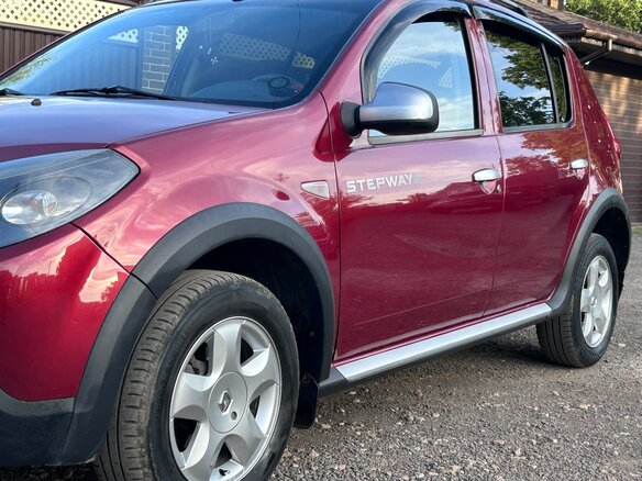 2011 Renault Sandero Stepway I, красный, 620000 рублей - вид 13