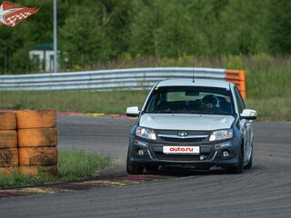 2015 Lada (ВАЗ) Granta Sport I, белый, 950000 рублей, вид 2